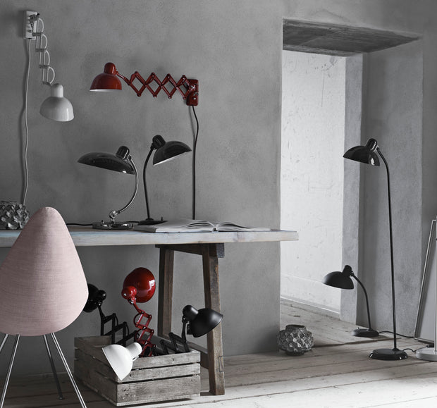 Fritz Hansen Stolní lampa Kaiser Idell Luxus, Easy grey & Brass - DESIGNSPOT