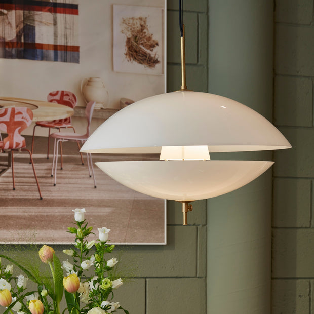 Fritz Hansen Závěsná lampa Clam Ø44 - DESIGNSPOT