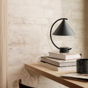 ferm LIVING Přenosná lampa Meridian, Black - DESIGNSPOT