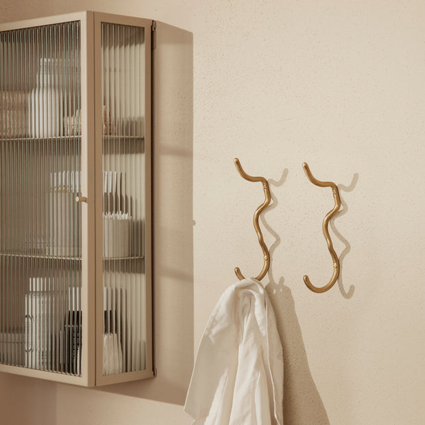 Ferm Living Nástěnná skříňka Haze Tall, Oxide Red - DESIGNSPOT