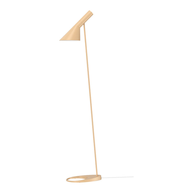 Louis Poulsen Stojací lampa AJ, Warm sand - DESIGNSPOT