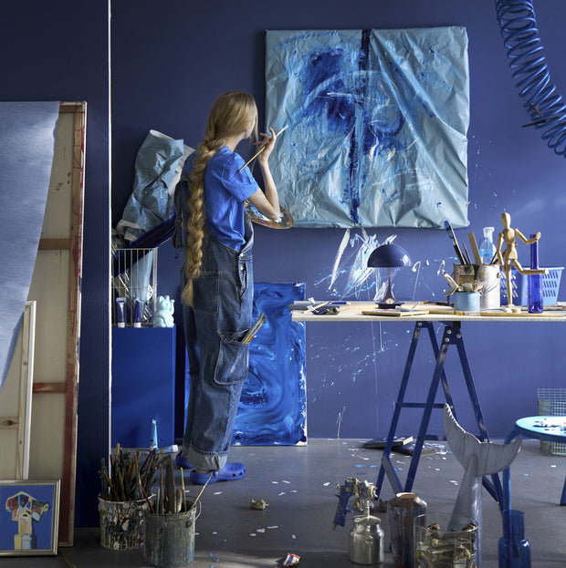 Louis Poulsen Přenosná lampa Panthella 160, Opaque indigo blue - DESIGNSPOT