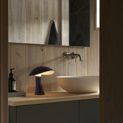 Louis Poulsen Přenosná lampa Rumee 220, Cloud white - DESIGNSPOT