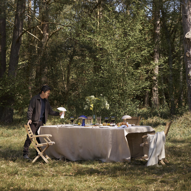 Louis Poulsen Přenosná lampa Rumee 220, Cloud white - DESIGNSPOT