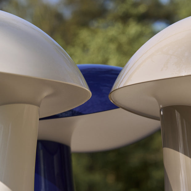 Louis Poulsen Přenosná lampa Rumee 220, Cloud white - DESIGNSPOT