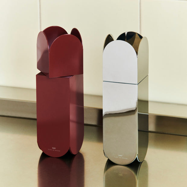 HAY Mlýnek na sůl a pepř Arcs, Burgundy - DESIGNSPOT