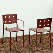 Hay Zahradní židle Balcony Dining Armchair, Iron Red - DESIGNSPOT