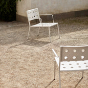 Hay Zahradní křeslo Balcony Lounge Armchair, Chalk Beige - DESIGNSPOT