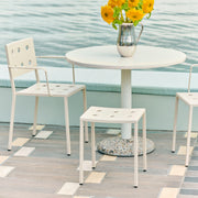 Hay Venkovní stůl Ceramic Ø90, Warm White - DESIGNSPOT