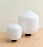 HAY Stolní lampa Buoy Glass, Small, White - DESIGNSPOT