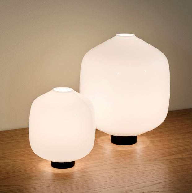 HAY Stolní lampa Buoy Glass, Small, White - DESIGNSPOT