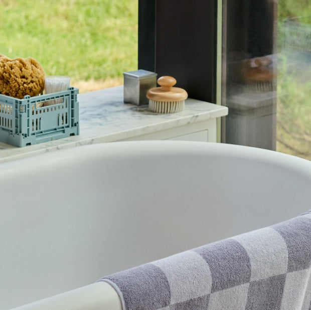 HAY Úložný box Colour Crate, Small, Warm Grey - DESIGNSPOT