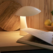 Louis Poulsen Přenosná lampa Rumee 220, Cloud white - DESIGNSPOT