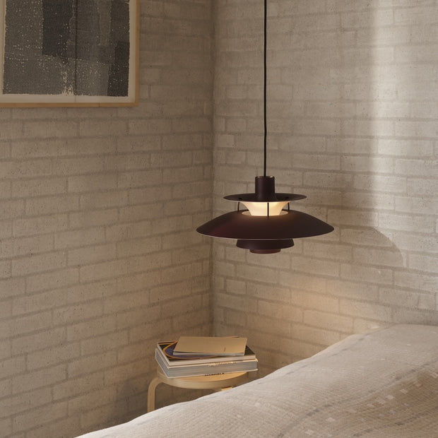 Louis Poulsen Závěsná lampa PH 5, Monochrome pale blush - DESIGNSPOT