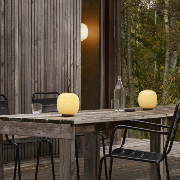 Louis Poulsen Přenosná lampa VL 45 Radiohus, Brass / Pale Yellow - DESIGNSPOT
