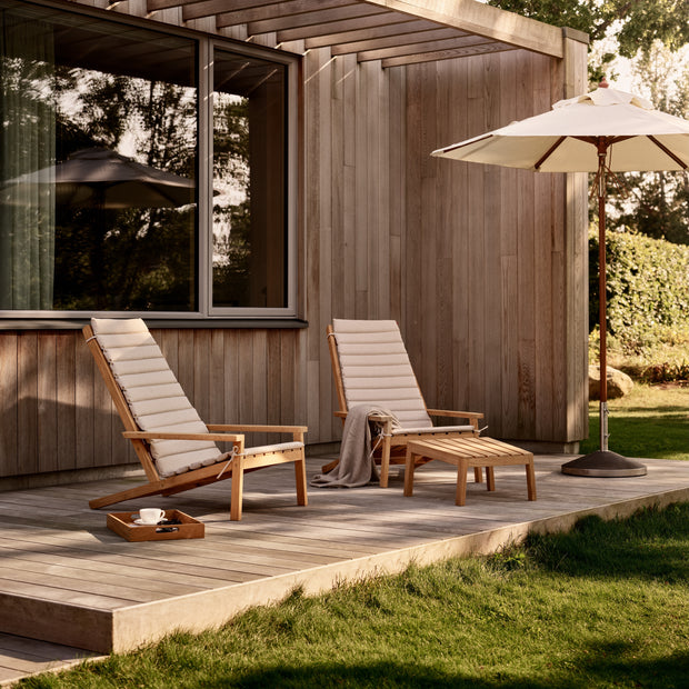 Fritz Hansen Zahradní křeslo Between Lines, Teak - DESIGNSPOT