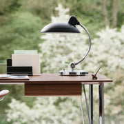 Fritz Hansen Stolní lampa Kaiser Idell Luxus, Easy grey & Brass - DESIGNSPOT