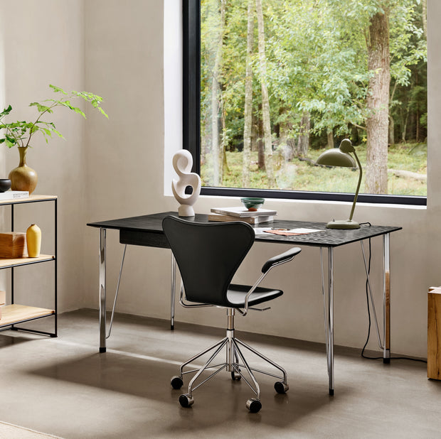 Fritz Hansen Stolní lampa Kaiser Idell, Olive Green - DESIGNSPOT