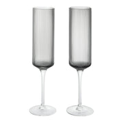 Ferm Living Skleničky na šampaňské Ripple Flutes, Smoked Grey, sada 2 kusů - DESIGNSPOT