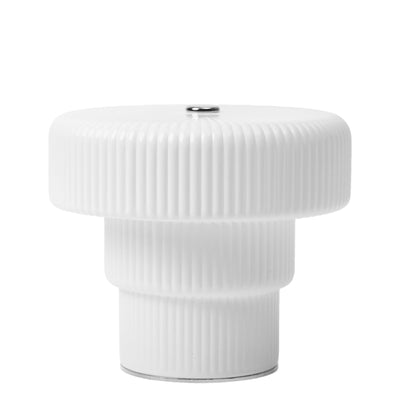 Ferm Living Přenosná lampa Ripple, White - DESIGNSPOT