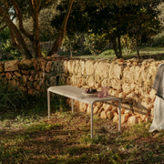Ferm Living Zahradní lavice Dapple, Cashmere - DESIGNSPOT