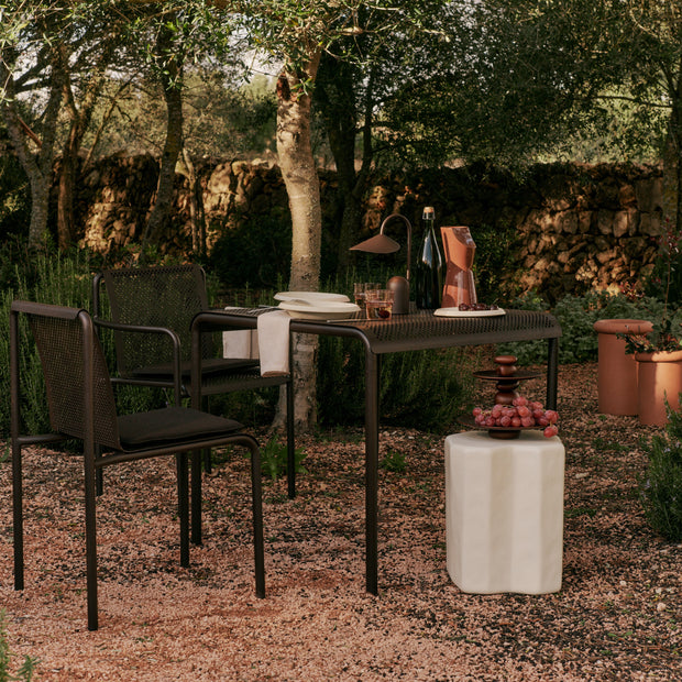 Ferm Living Zahradní lavice Dapple, Cashmere - DESIGNSPOT