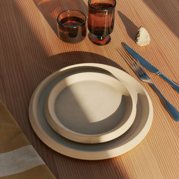 Ferm Living Talíř Erena, Ø29, Cream - DESIGNSPOT