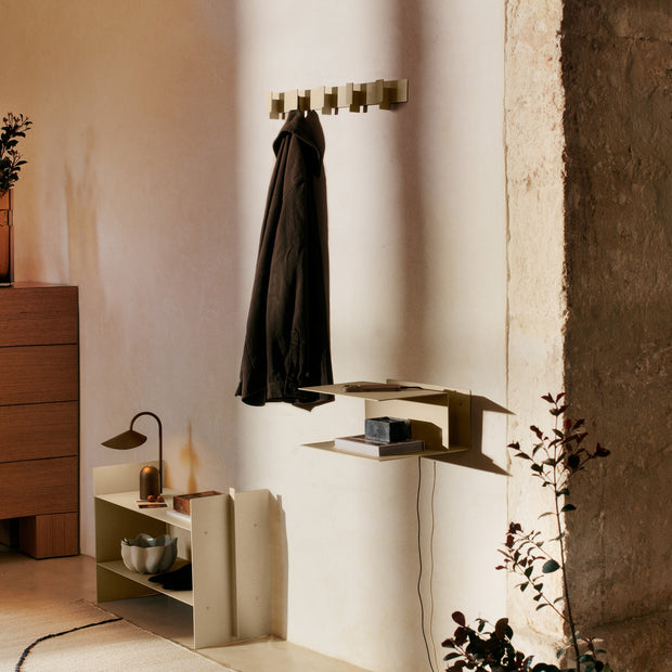 Ferm Living Nástěnný věšák Lager, Cashmere - DESIGNSPOT