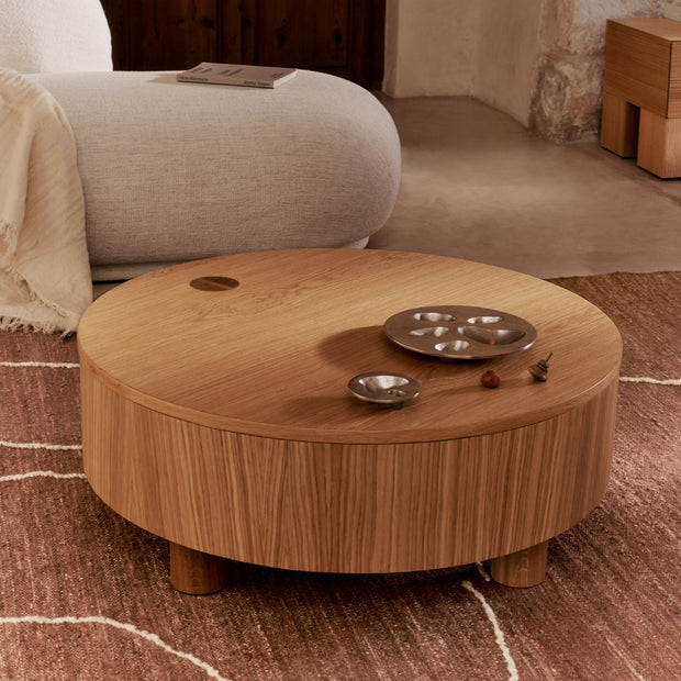 Ferm Living Konferenční stolek Olles, Ø80, Natural Oak - DESIGNSPOT