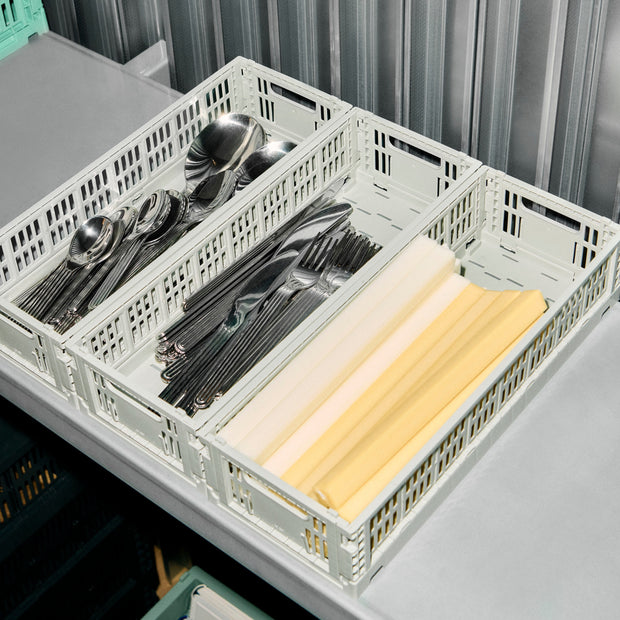 HAY Úložný box Colour Crate, Medium, Light Yellow - DESIGNSPOT