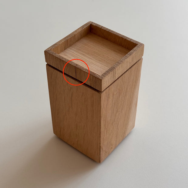 Fritz Hansen Stojánek na tužky Nomad [kosmetická vada] - DESIGNSPOT