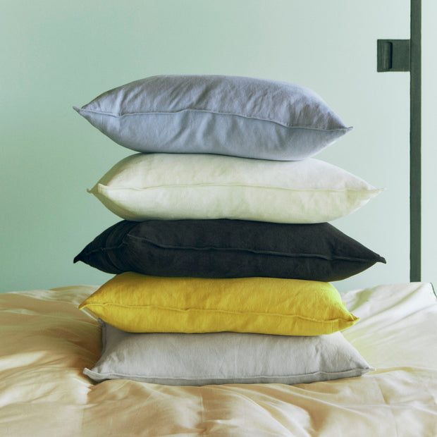 HAY Polštář Linen, 60, Blue Black - DESIGNSPOT