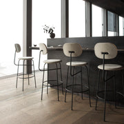 Audo Copenhagen Barová židle Afteroom Bar Chair Plus, Dark Oak - DESIGNSPOT