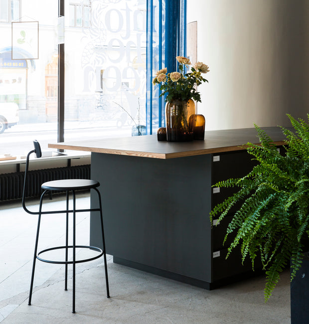 Audo Copenhagen Barová židle Afteroom Bar Chair, Black Oak - DESIGNSPOT