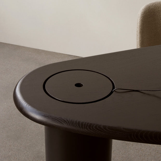 Audo Copenhagen Stůl Eclipse Desk, Dark Oak - DESIGNSPOT