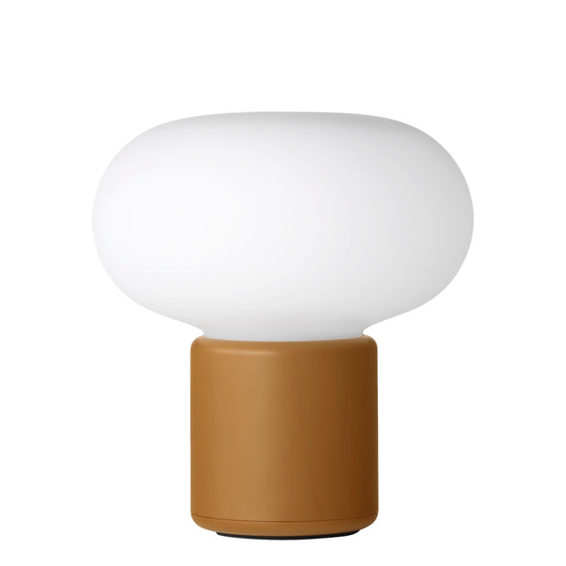 New Works Přenosná lampa Karl-Johan, Ochre Yellow - DESIGNSPOT