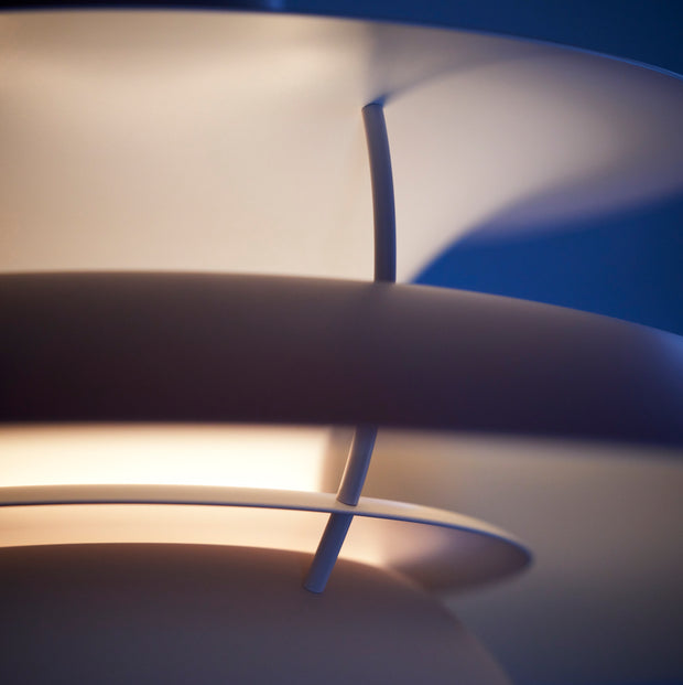 Louis Poulsen Závěsná lampa PH 5, Monochrome pale blush - DESIGNSPOT