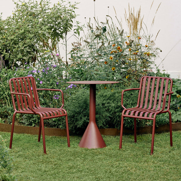 Hay Zahradní stůl Palissade Cone 65x65, Iron Red - DESIGNSPOT