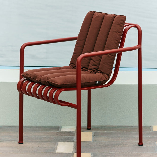 Hay Zahradní židle Palissade Dining Armchair, Iron Red - DESIGNSPOT