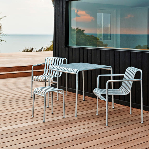 HAY Zahradní židle Palissade Dining Armchair, Cream White - DESIGNSPOT