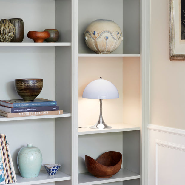 Louis Poulsen Stolní lampa Panthella 250, Pale blue opal acryl - DESIGNSPOT