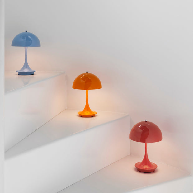 Louis Poulsen Přenosná lampa Panthella 160, Opal white - DESIGNSPOT