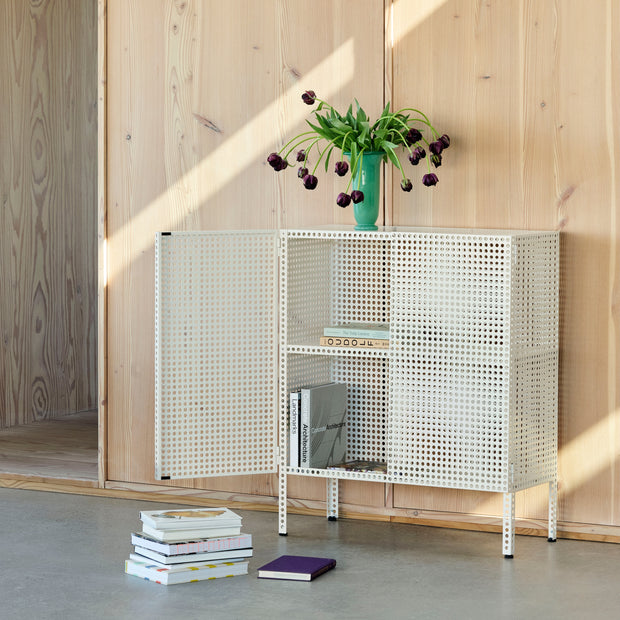 HAY Nástěnná skříňka Perforated, Soft Jade - DESIGNSPOT