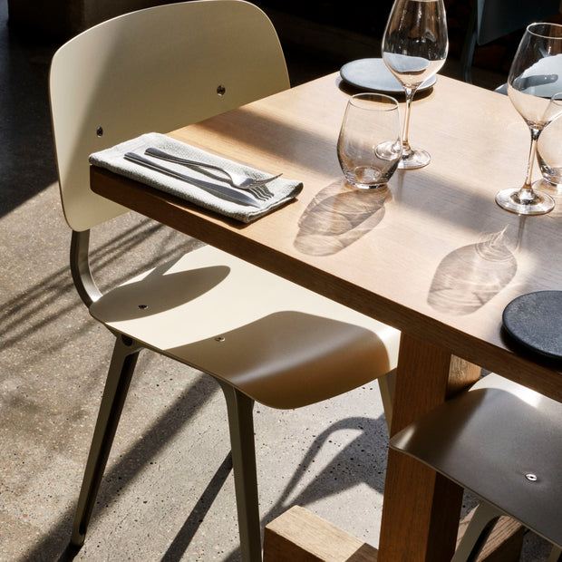 HAY Jídelní židle Revolt, Rice - DESIGNSPOT