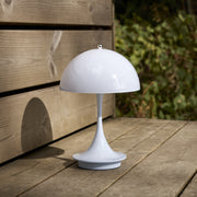 Louis Poulsen Přenosná lampa Panthella 160, Opal pale blue - DESIGNSPOT