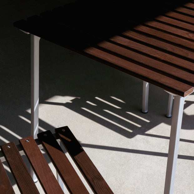 HAY Zahradní lavice Traverse Dining W. Arm, Oiled / Ash - DESIGNSPOT