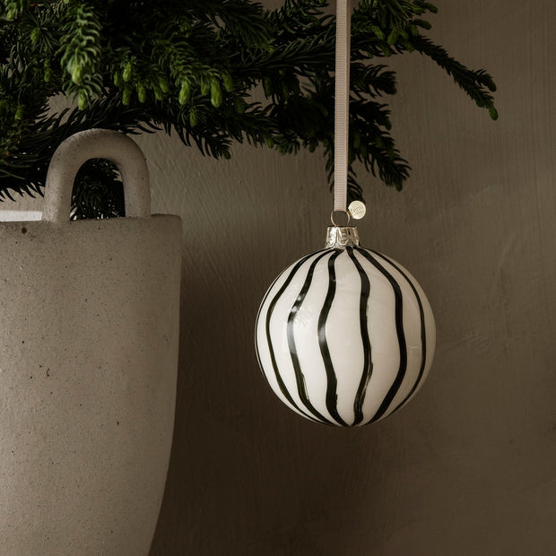 ferm LIVING Sada vánočních ozdob Glass Ornaments, 4 ks, Red Brown - DESIGNSPOT