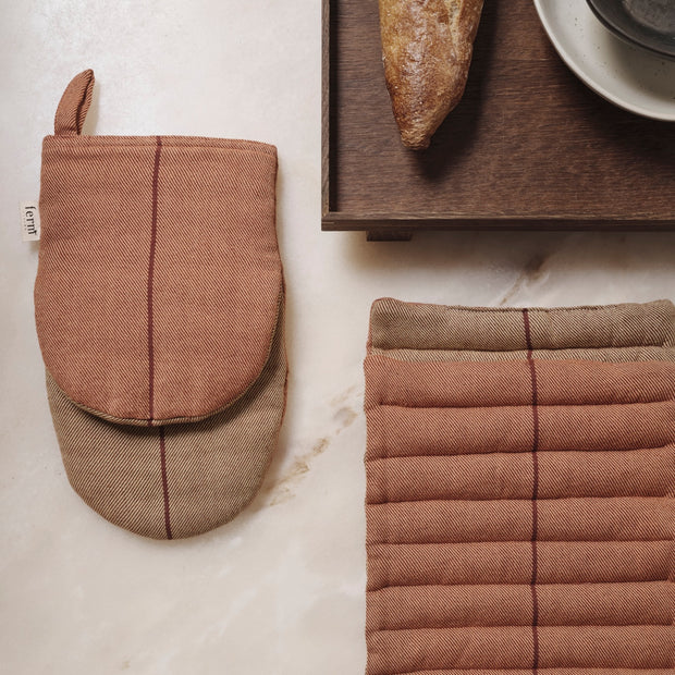Ferm Living Dřevěný podnos Bon X Small, Smoked Oak - DESIGNSPOT