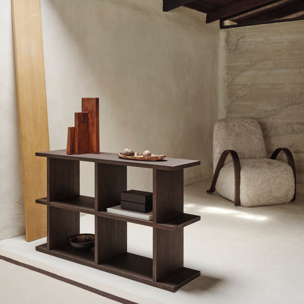 Ferm Living Knihovna Kona 1x4, Dark Oak - DESIGNSPOT
