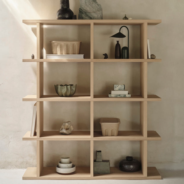 ferm LIVING Knihovna Kona 1x4, Dark Oak - DESIGNSPOT